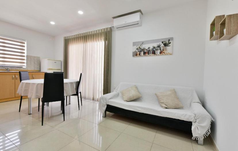 Sea View Apartment Birżebbuġa Exteriör bild