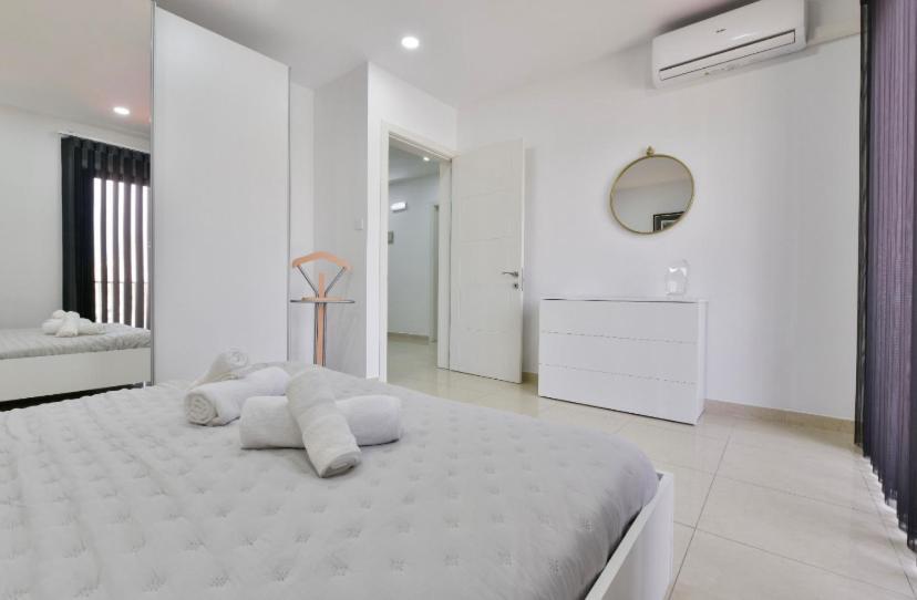 Sea View Apartment Birżebbuġa Exteriör bild