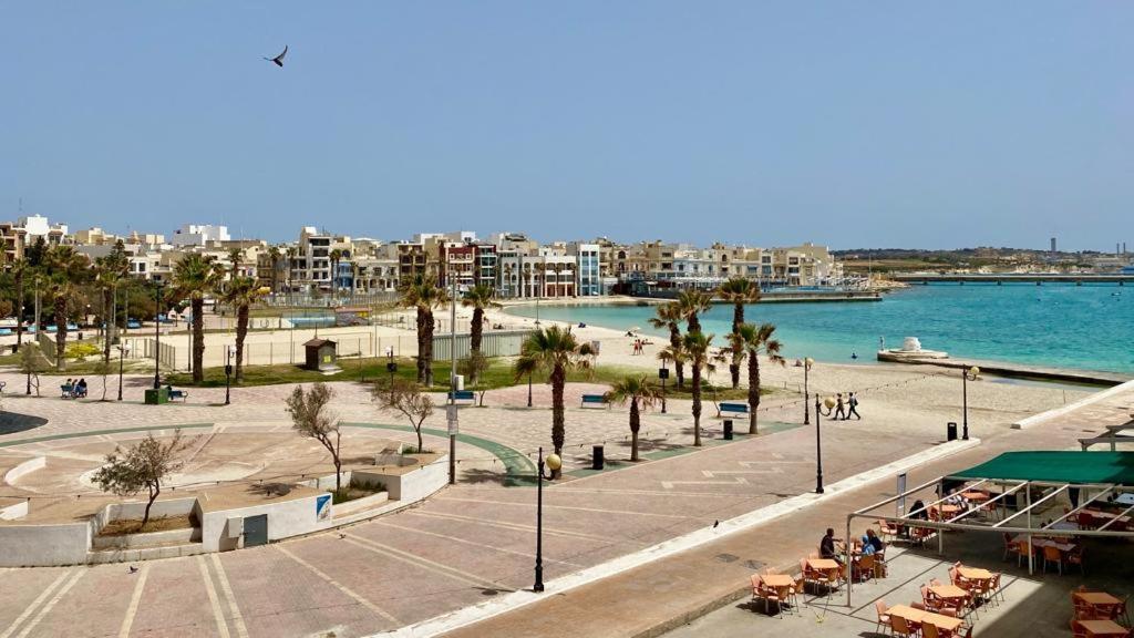 Sea View Apartment Birżebbuġa Exteriör bild